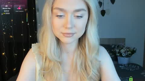 Snapshot of vanessa_maes chatting on 02.19.26 Vanessa Maes online show from 02.19.26