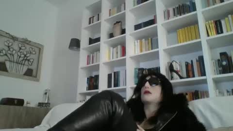 vanessa_slut online show from 11.13.25
