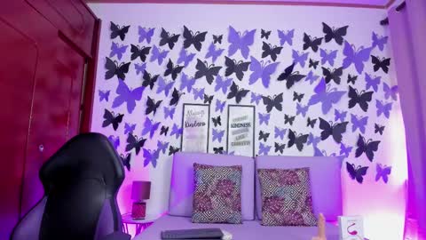 Snapshot of vanessaa_sexygirl chatting on 02.12.25 Vanessa online show from 02.12.25