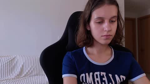 Snapshot of vanessabayer chatting on 12.04.24 vanessa online show from 12.04.24