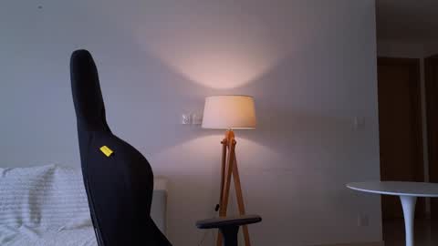 Snapshot of vanessabayer chatting on 12.19.24 vanessa online show from 12.19.24