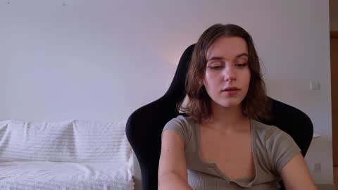 Snapshot of vanessabayer chatting on 12.22.24 vanessa online show from 12.22.24