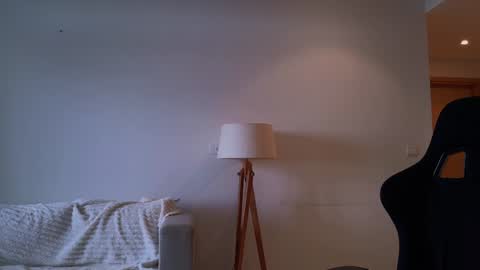 Snapshot of vanessabayer chatting on 12.27.24 vanessa online show from 12.27.24