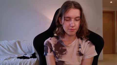 Snapshot of vanessabayer chatting on 12.28.24 vanessa online show from 12.28.24