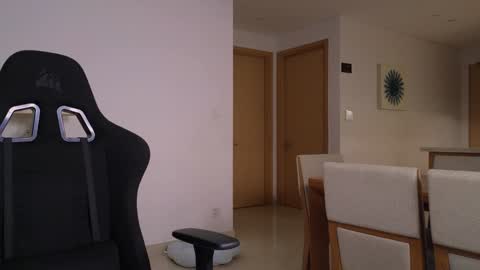 Snapshot of vanessabayer chatting on 01.01.25 vanessa online show from 01.01.25