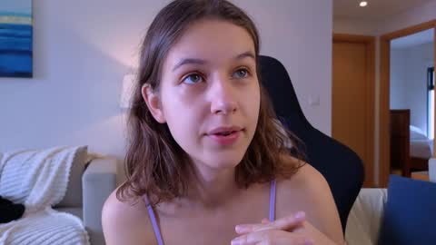 Snapshot of vanessabayer chatting on 01.27.25 vanessa online show from 01.27.25