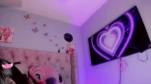 vanessacastroo online show from 10.23.25