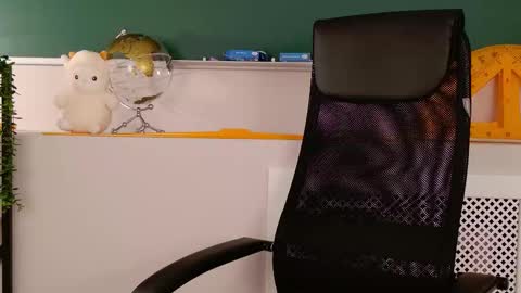 Vanessa online show from 10.28.25