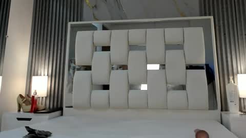 Snapshot of vanessahard_as chatting on 09.14.25 Vanessa Hard online show from 09.14.25