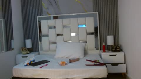 Snapshot of vanessahard_as chatting on 09.21.25 Vanessa Hard online show from 09.21.25