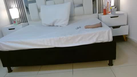 Snapshot of vanessahard_as chatting on 10.01.25 Vanessa Hard online show from 10.01.25