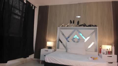 Vanessa Hard online show from 12.02.25