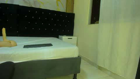 Vanessa Hard online show from 03.31.26