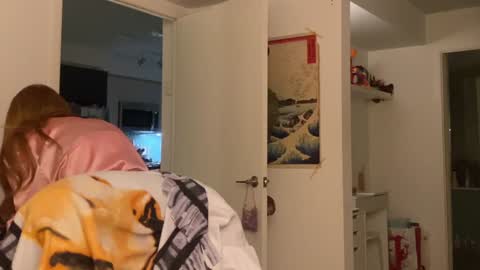 Snapshot of vanessapark chatting on 12.15.24 Vanessa online show from 12.15.24