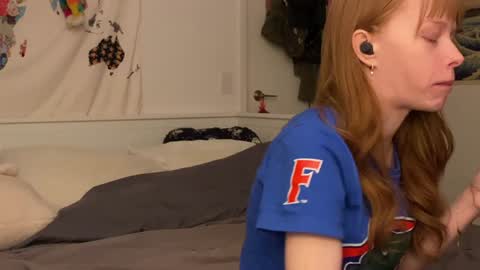 Snapshot of vanessapark chatting on 01.28.25 Vanessa online show from 01.28.25