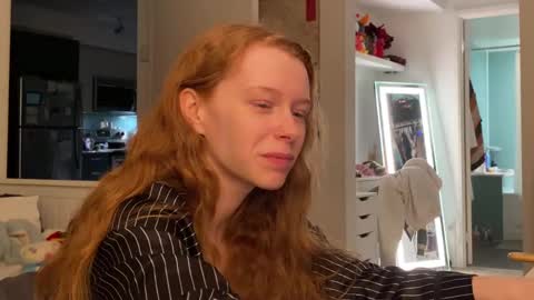 Snapshot of vanessapark chatting on 02.27.25 Vanessa online show from 02.27.25