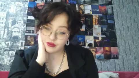 Snapshot of vanessashadow chatting on 10.28.25 vanessashadow online show from 10.28.25