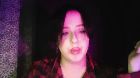 Snapshot of vanessashadow chatting on 12.22.25 vanessashadow online show from 12.22.25