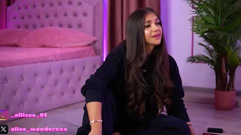 Vanessa Simon online show from 11.02.25