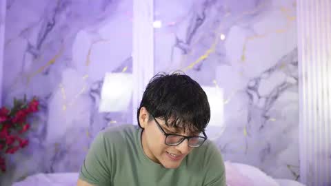 Snapshot of vanilla_hot_ chatting on 09.22.25 vanilla_hot_ online show from 09.22.25