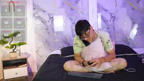 Snapshot of vanilla_hot_ chatting on 09.29.25 vanilla_hot_ online show from 09.29.25