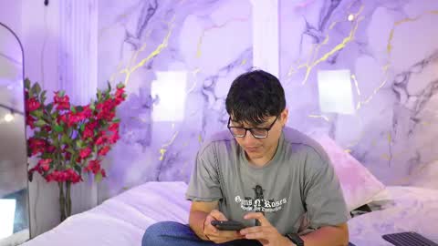 Snapshot of vanilla_hot_ chatting on 10.05.25 vanilla_hot_ online show from 10.05.25