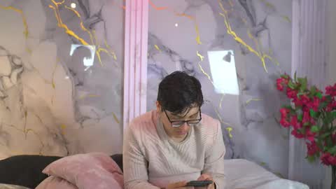 Snapshot of vanilla_hot_ chatting on 10.23.25 vanilla_hot_ online show from 10.23.25