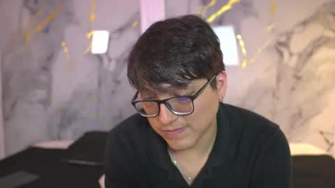 Snapshot of vanilla_hot_ chatting on 10.26.25 vanilla_hot_ online show from 10.26.25