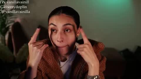 Snapshot of vanilla_velvet chatting on 09.10.25 Annabet online show from 09.10.25