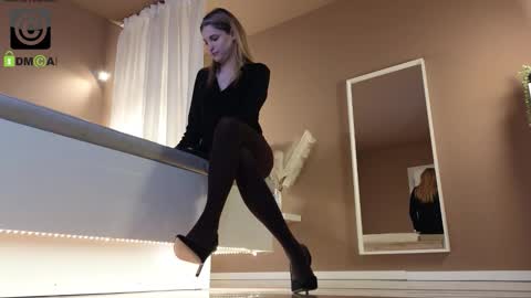 Laura online show from 01.07.26