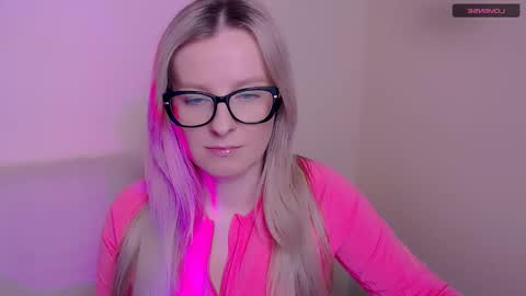 Snapshot of vanillaex_ chatting on 01.19.26 Mia online show from 01.19.26