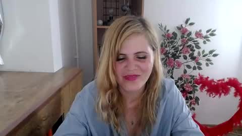 vanillaloveli online show from 06.30.26