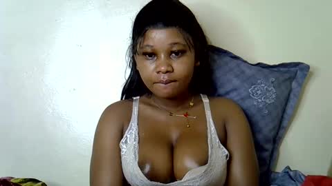 Snapshot of vanillavenus chatting on 09.16.25 vanillavenus online show from 09.16.25