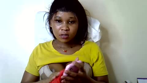 Snapshot of vanillavenus chatting on 09.30.25 vanillavenus online show from 09.30.25