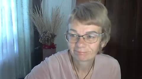 Snapshot of vanillaxcreamy chatting on 10.25.25 Vanillaxcreamy online show from 10.25.25