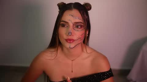 Vanilu online show from 10.07.25