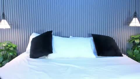 Karine online show from 12.22.25