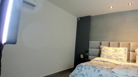 Snapshot of vannabardot chatting on 10.01.25 VANNA online show from 10.01.25