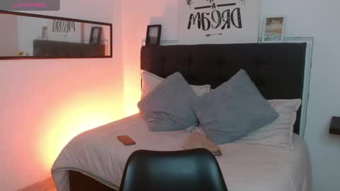 vane online show from 10.10.25