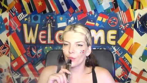 Snapshot of vanrey_ chatting on 07.11.26 Vanessa online show from 07.11.26