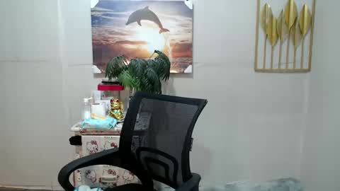 Snapshot of vanxxx2005 chatting on 12.09.24 vanxxx2005 online show from 12.09.24