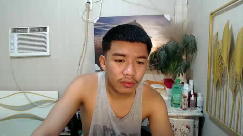 Snapshot of vanxxx2005 chatting on 03.12.25 vanxxx2005 online show from 03.12.25