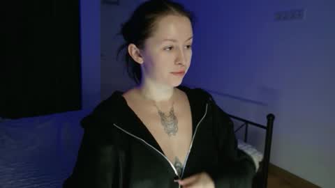 vaolietkat online show from 11.29.25