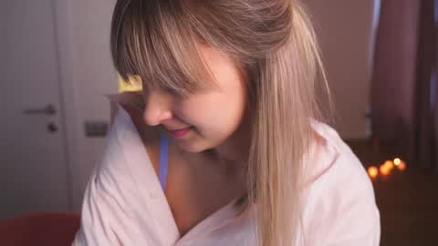 Heeeeey Im Hanna the art of tease  online show from 12.15.24