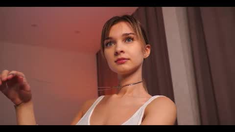 Snapshot of variety_moments chatting on 10.04.25 Heeeeey Im Hanna the art of tease  online show from 10.04.25