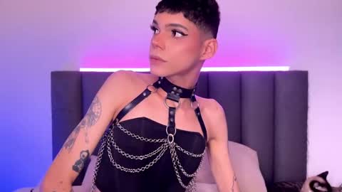  Varya Ferreira - independent model  online show from 09.13.25