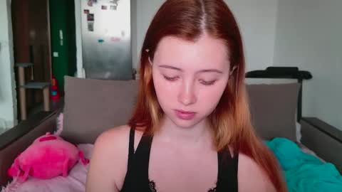 Snapshot of vasilisa_lik chatting on 09.28.25 Vasilisa lik online show from 09.28.25