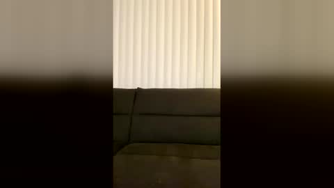 Snapshot of vaultslut111 chatting on 04.12.26 Vault Slut 111 online show from 04.12.26