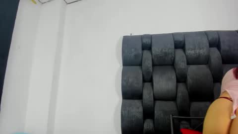 Aurora Cooper online show from 10.19.25