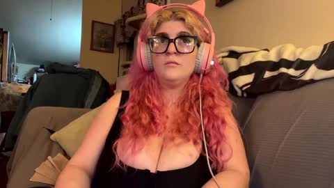 Snapshot of veelehanex3 chatting on 12.14.24 Veronica Lehane online show from 12.14.24